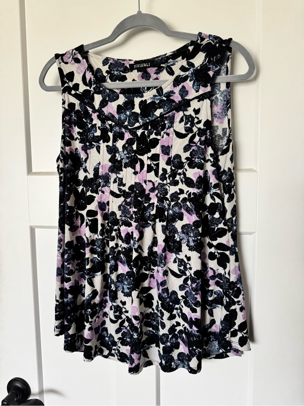 Roz & Ali Cream Sleeveless Dress with Black and Light Purple Floral Print